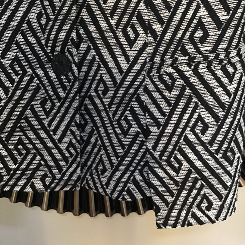 Inspired Style Blazer Top - Picture 3 of 3